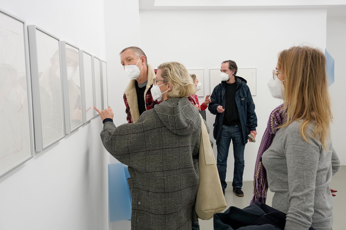 Frank Maibier, Foto von der Eröffnung der Ausstellung in der Galerie der Kunstststiftung K52